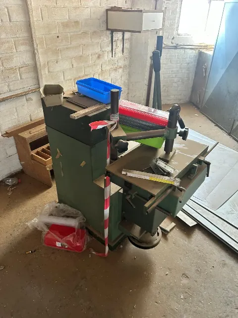 Vide maison — chantier dans la région de Meise