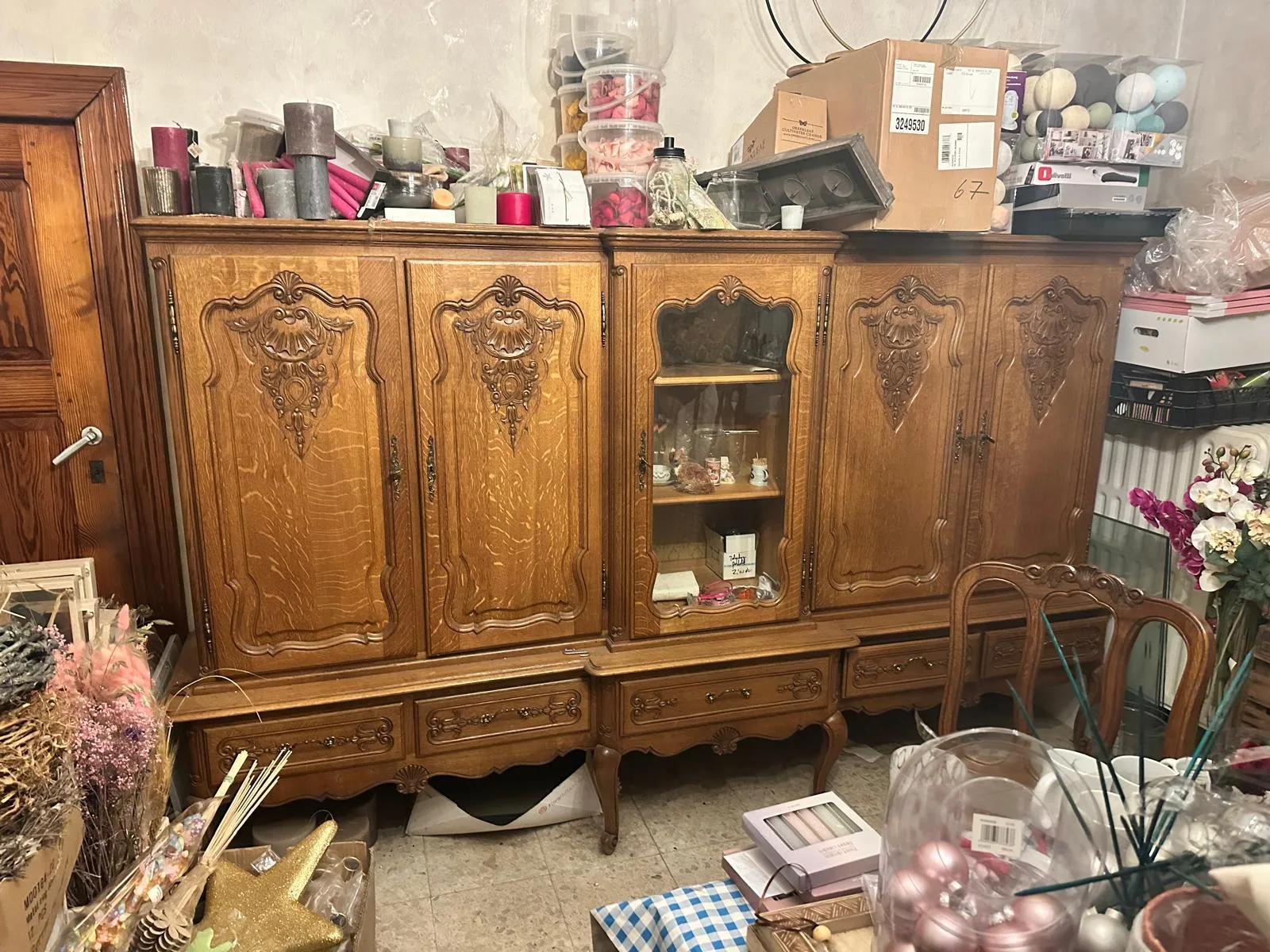 Avant débarras — Salle à manger : buffet et mobilier évacués