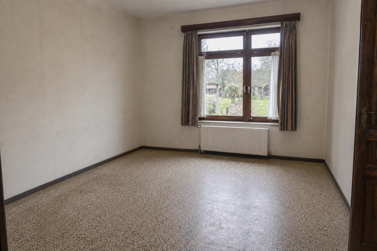 Vide maison familiale avec vergers à Alken : avant, en cours et après — après débarras