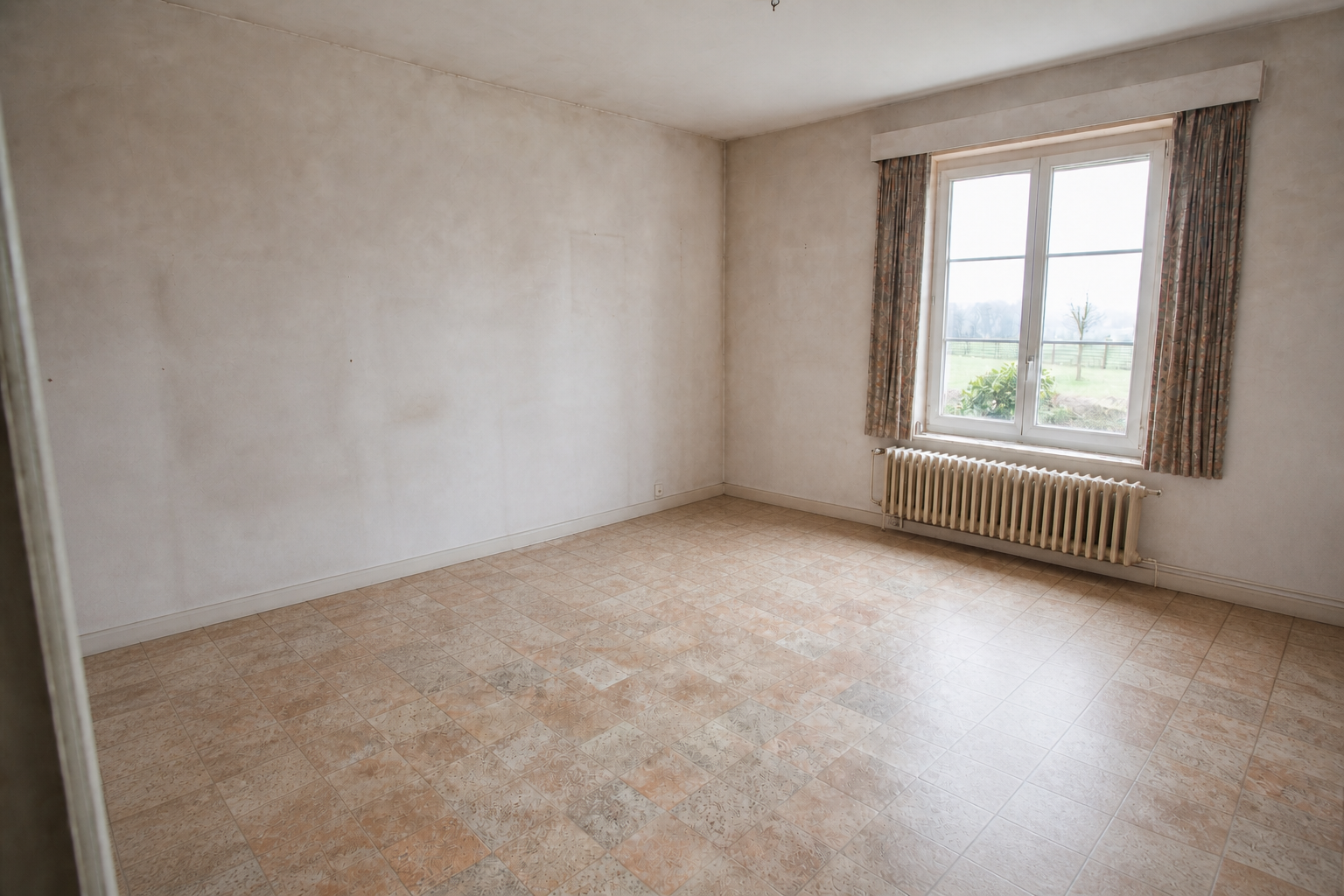 Vide maison villageoise avec grange à Alveringem : avant, en cours et après — après débarras