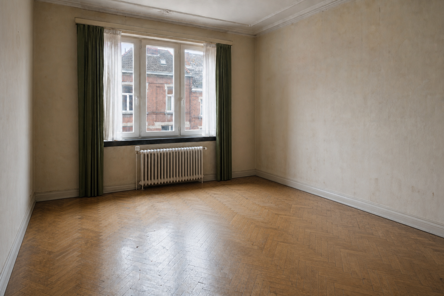 Vide maison bourgeoise à Ath : avant, en cours et après — après débarras