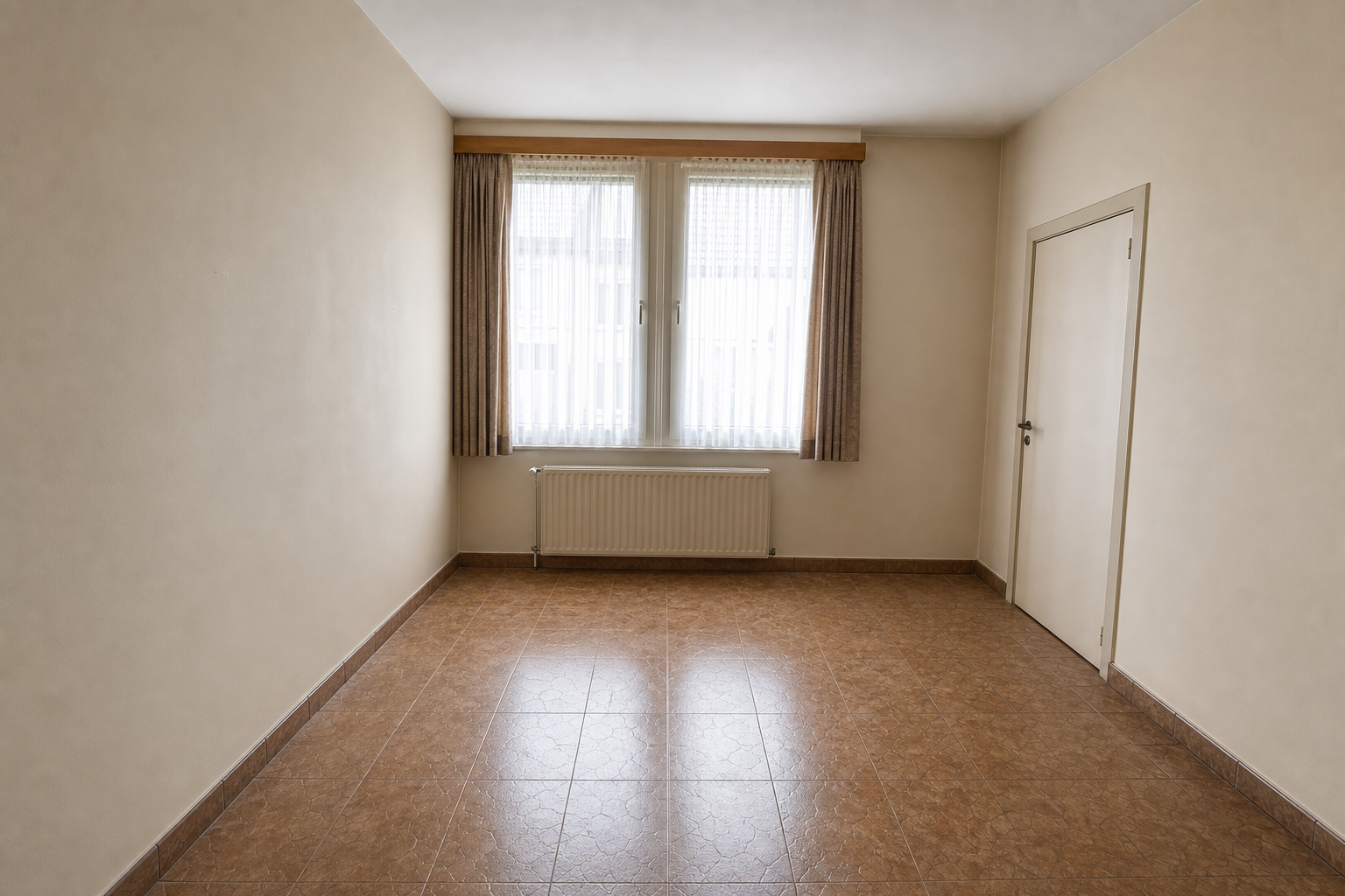 Vide maison mitoyenne à Baerle-Duc : avant, en cours et après — après débarras