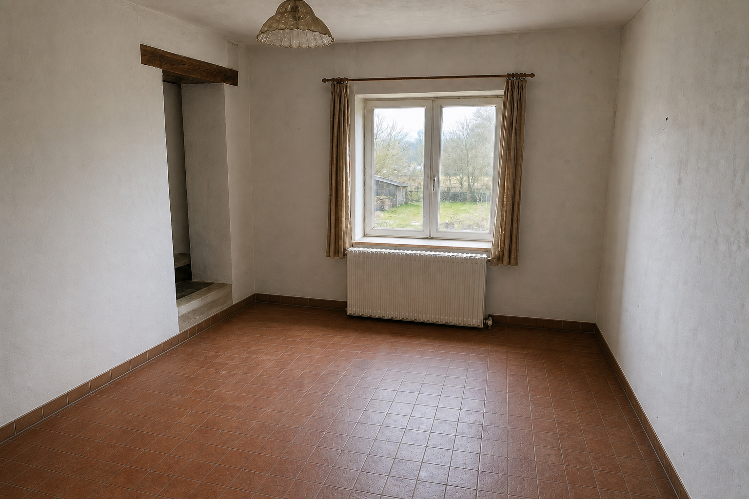Vide maison villageoise avec grange à Biévène : avant, en cours et après — après débarras