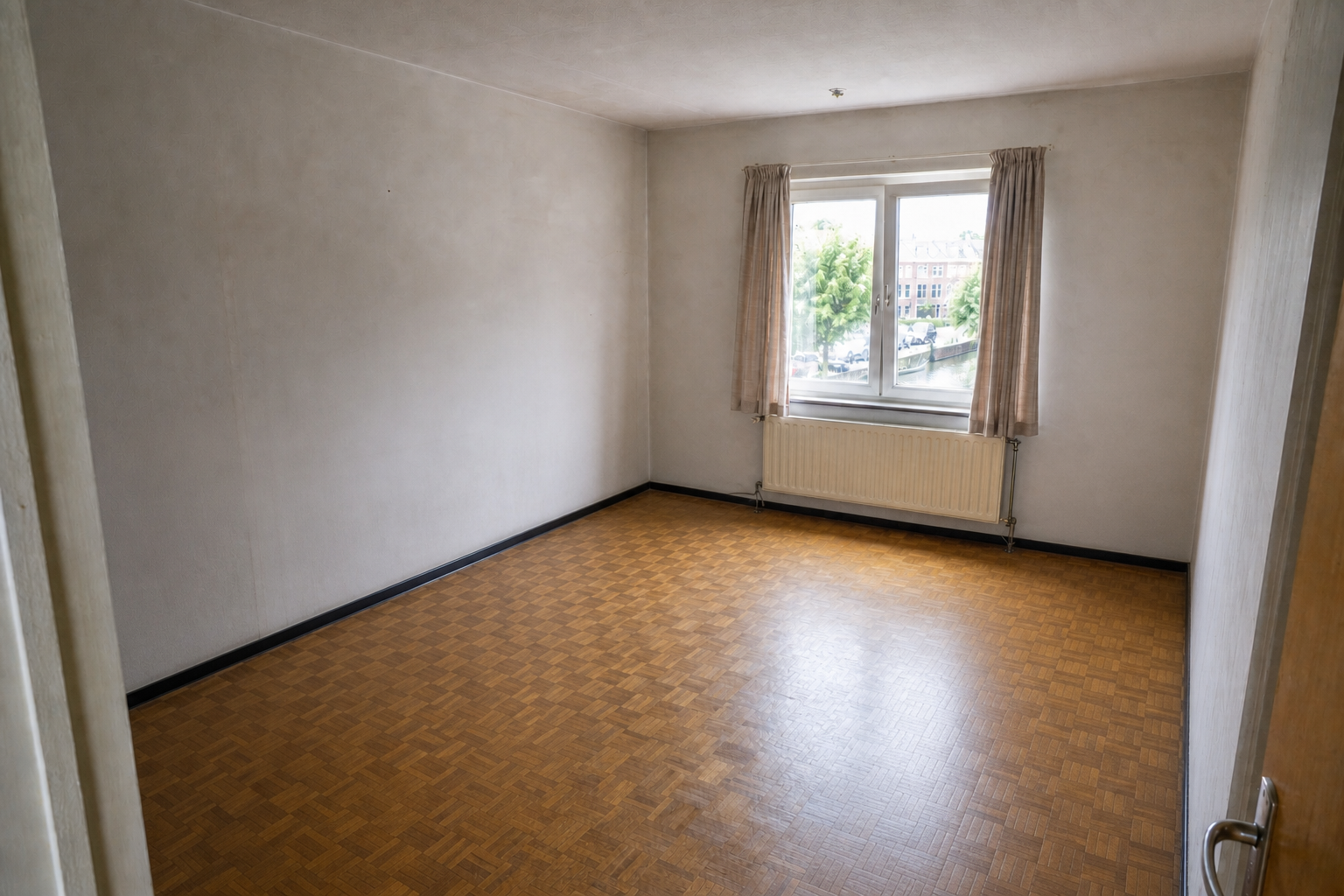 Vide maison mitoyenne à Boortmeerbeek : avant, en cours et après — après débarras