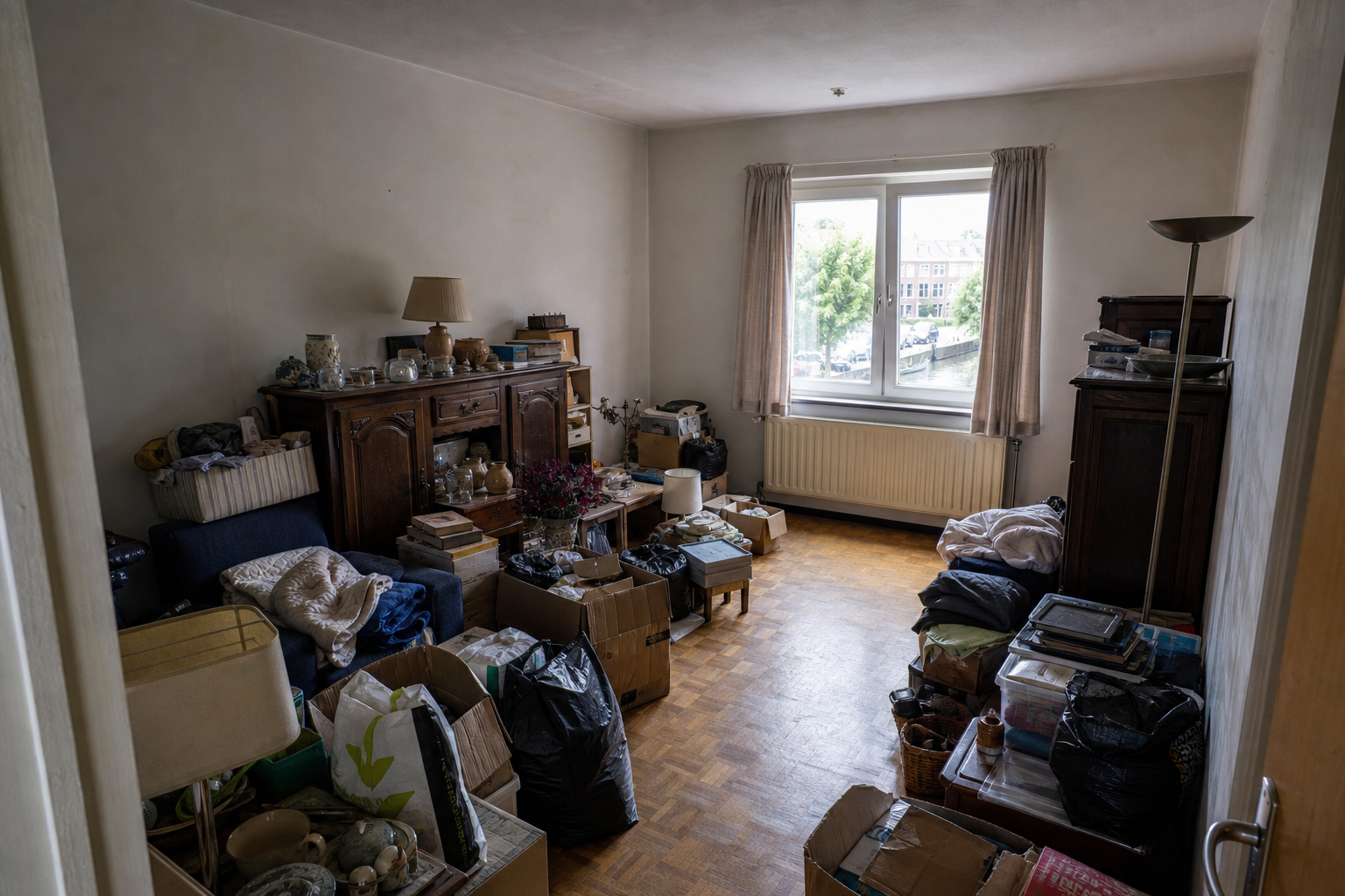 Vide maison mitoyenne à Boortmeerbeek : avant, en cours et après — avant débarras