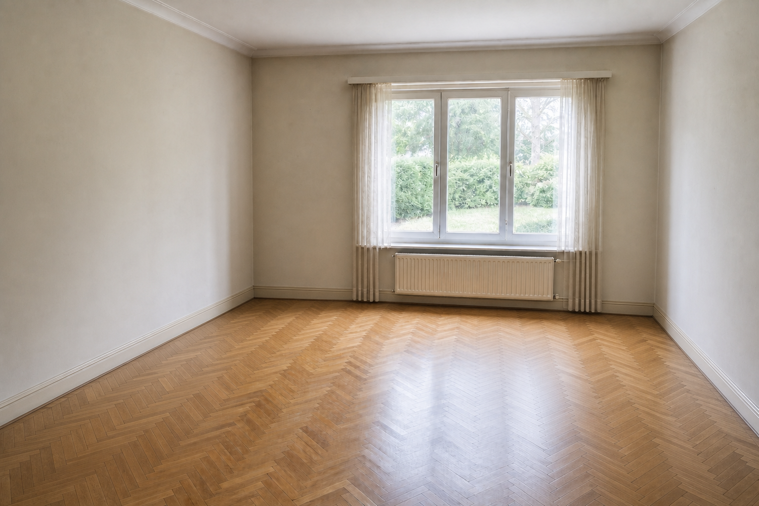 Vide villa avec dépendances à Brasschaat : avant, en cours et après — après débarras