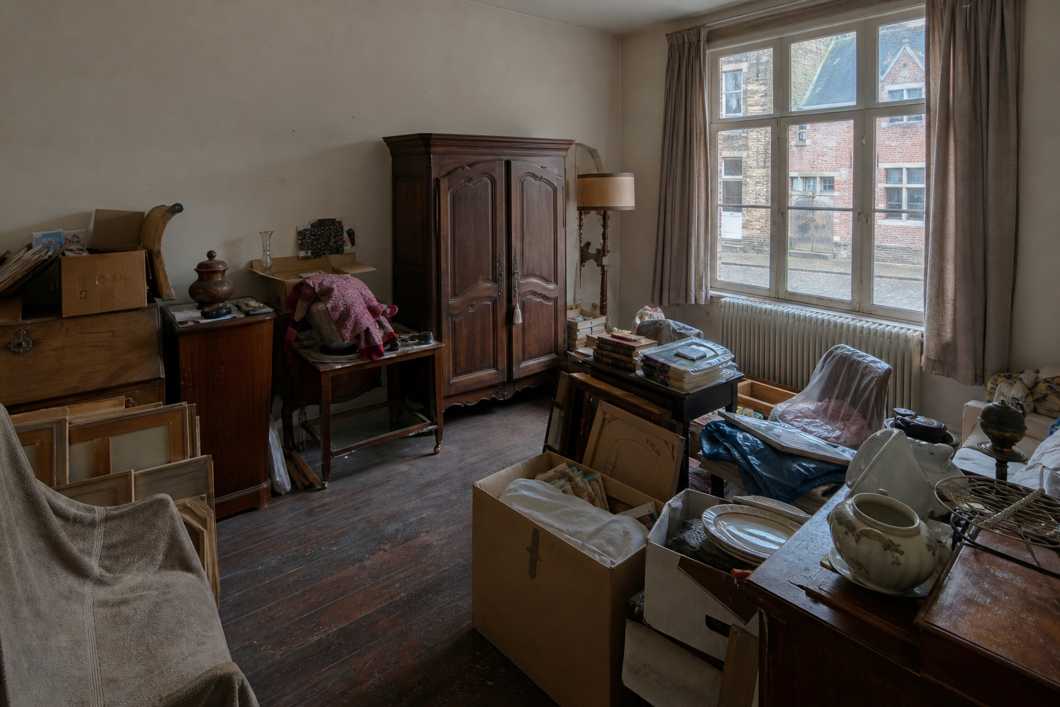 Vide maison de caractère à Damme : avant, en cours et après — avant débarras