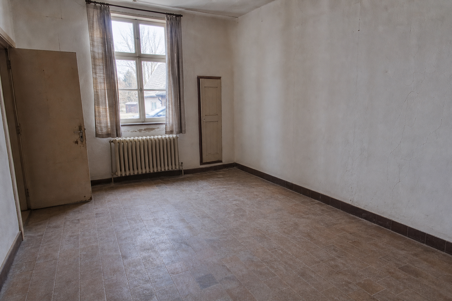 Vide fermette avec dépendances à Dendermonde : avant, en cours et après — après débarras