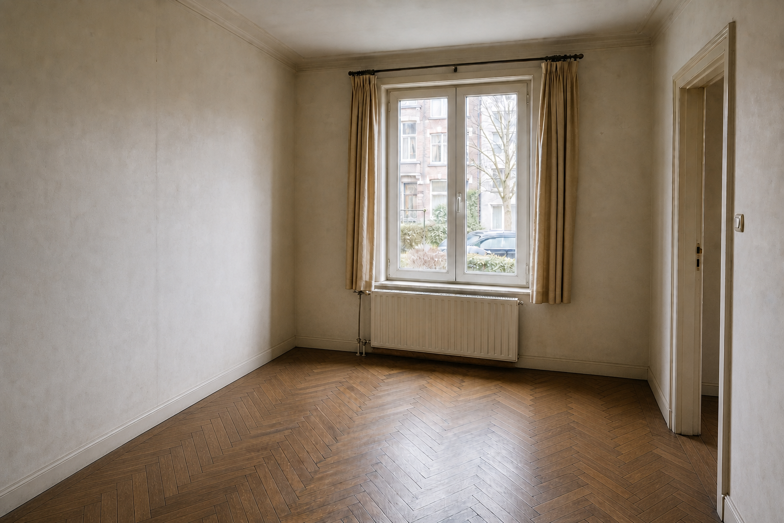 Vide maison avant rénovation à Forest : avant, en cours et après — après débarras