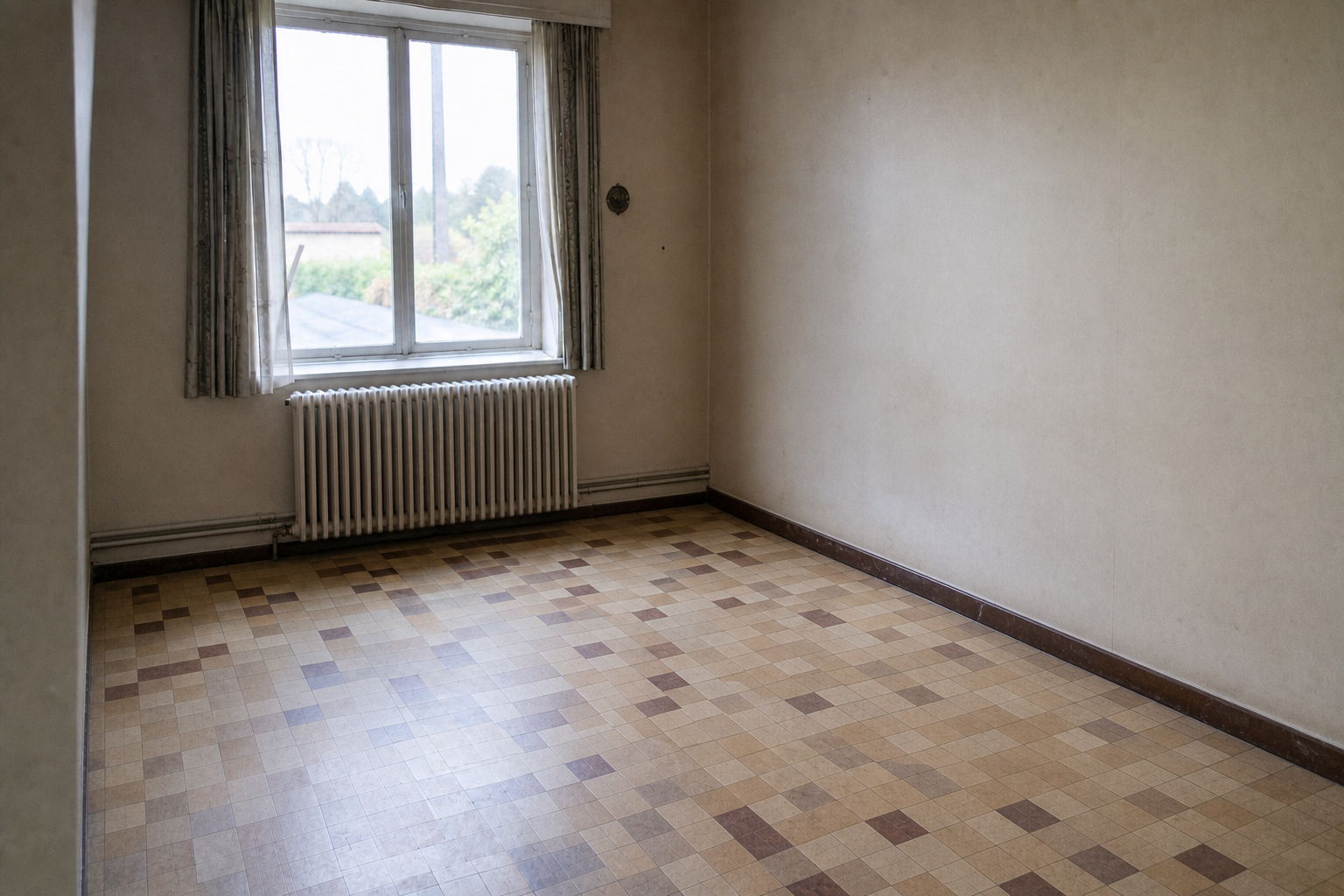 Vide maison quatre façades à Frasnes-lez-Anvaing : avant, en cours et après — après débarras