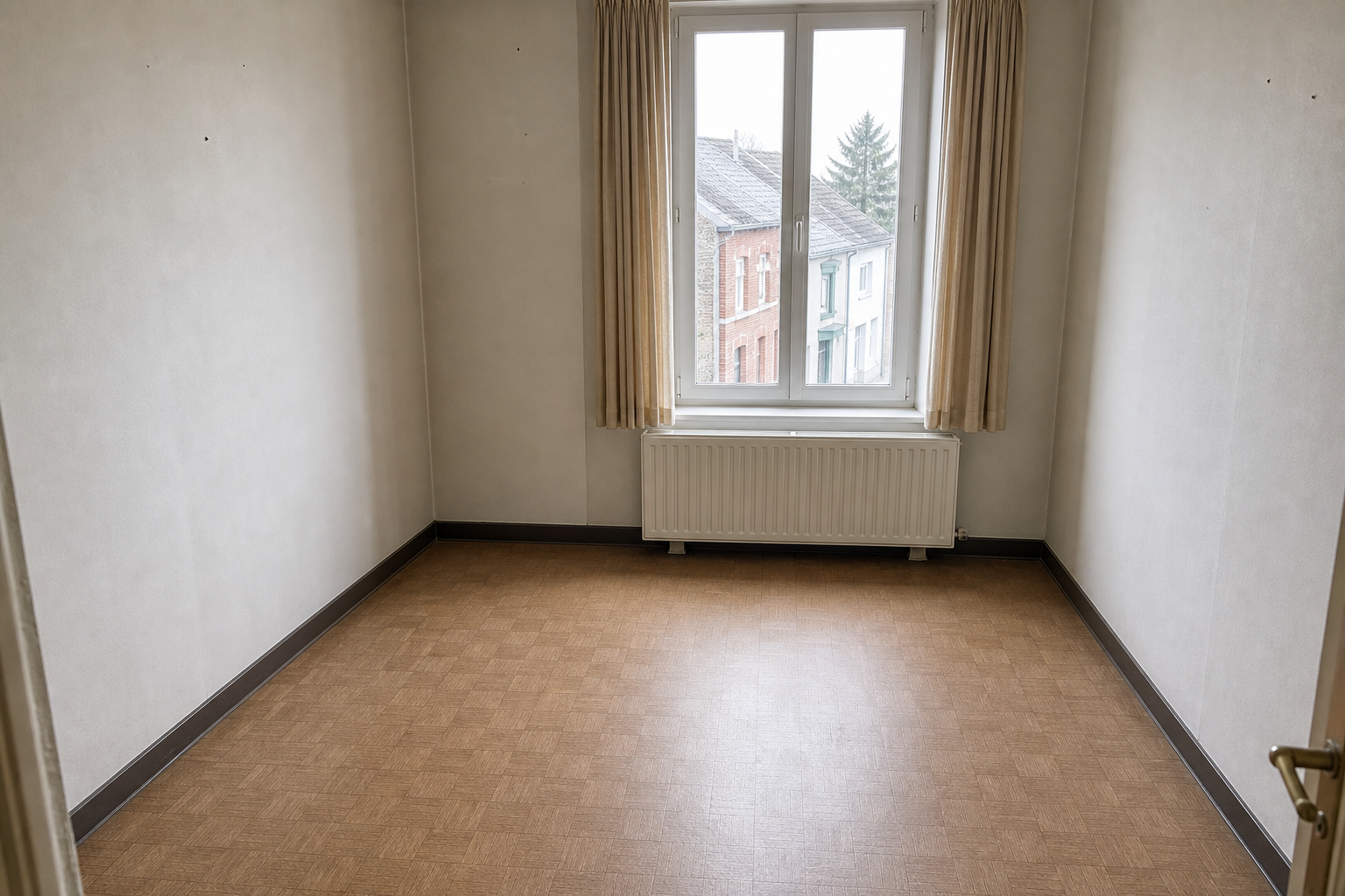 Vide appartement à Hannut : avant, en cours et après — après débarras