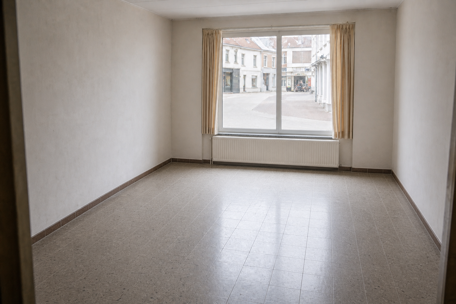 Vide commerce à Herentals : avant, en cours et après — après débarras