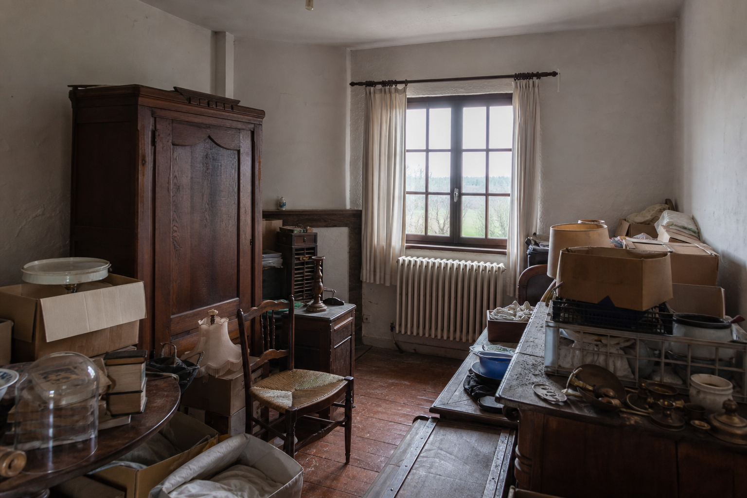 Vide fermette avec dépendances à Heuvelland : avant, en cours et après — avant débarras