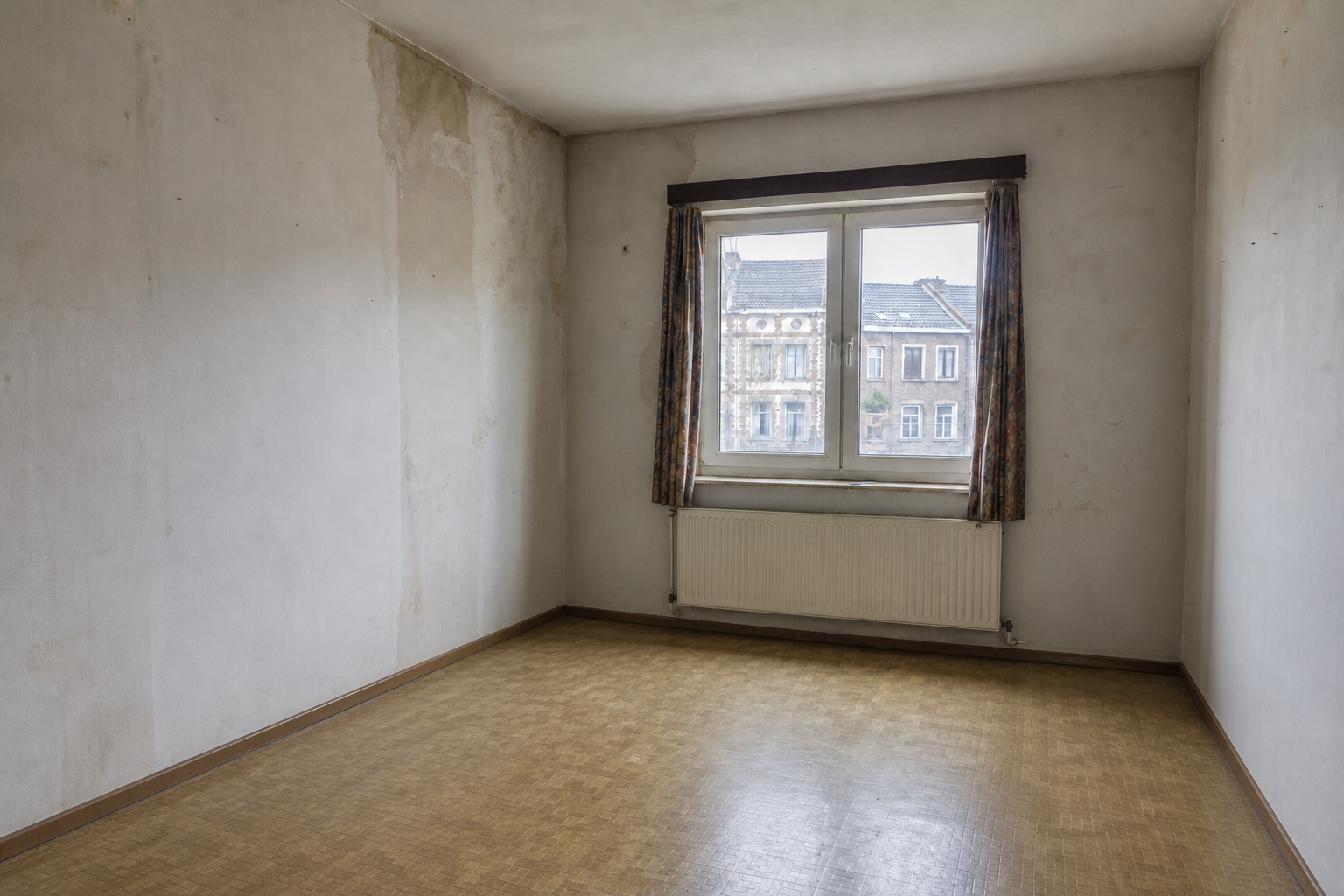 Vide maison ouvrière à Liedekerke : avant, en cours et après — après débarras