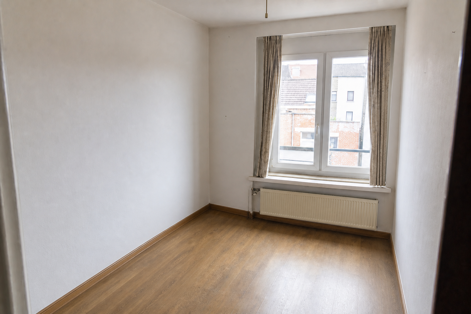 Vide appartement à Peer : avant, en cours et après — après débarras