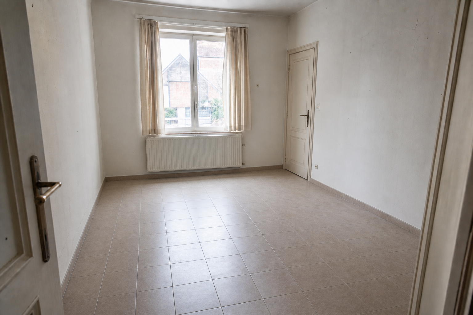 Vide maison rurale après location à Pittem : avant, en cours et après — après débarras