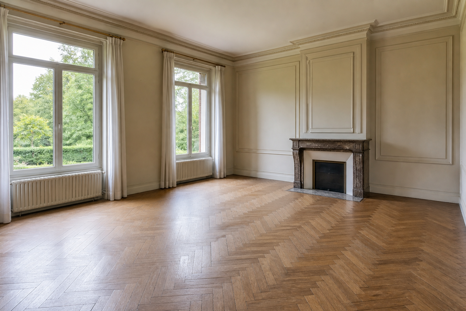 Vide villa avec bibliothèque à Tervuren : avant, en cours et après — après débarras