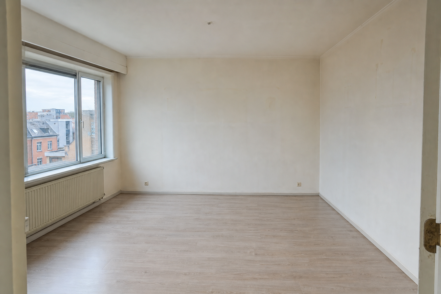 Vide appartement à Torhout : avant, en cours et après — après débarras