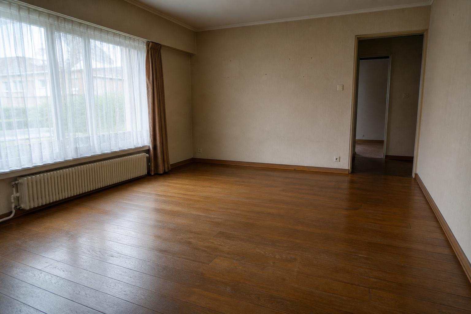 Débarras après départ en maison de repos à Waasmunster : avant, en cours et après — après débarras