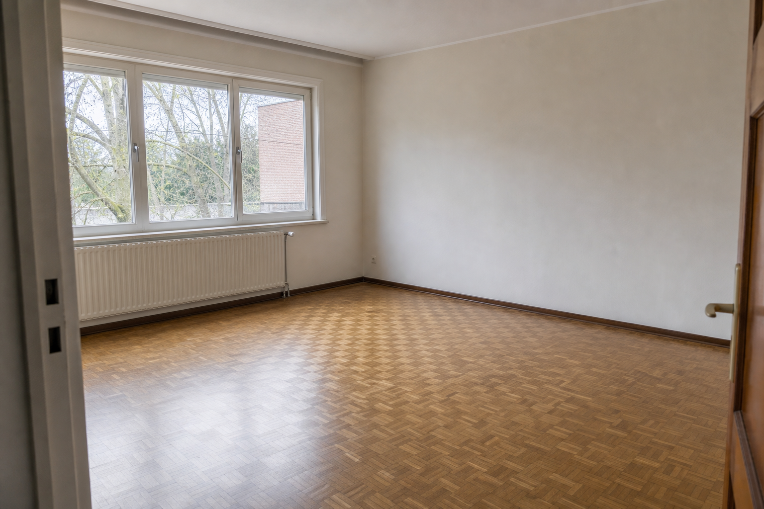 Débarras après départ en maison de repos à Woluwe-Saint-Lambert : avant, en cours et après — après débarras