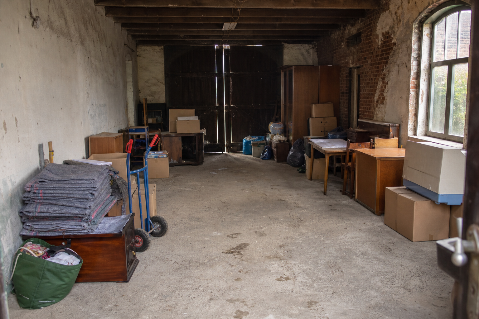 Vide maison rurale avec hangar à Wortegem-Petegem : avant, en cours et après — intervention en cours