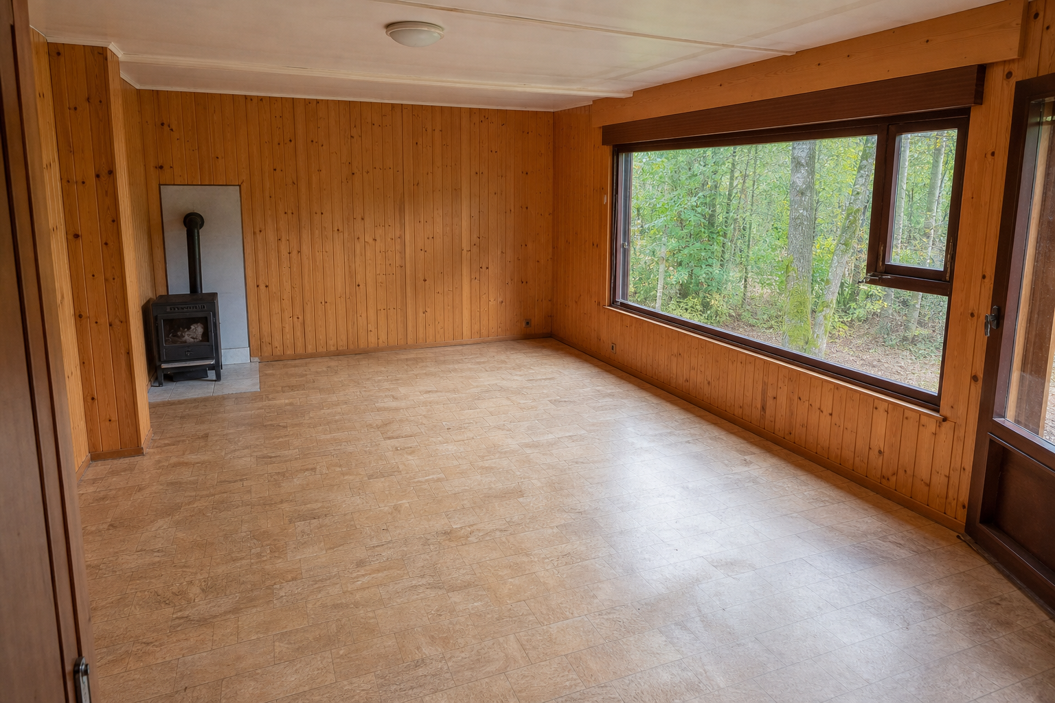 Vide chalet et annexes à Zutendaal : avant, en cours et après — après débarras