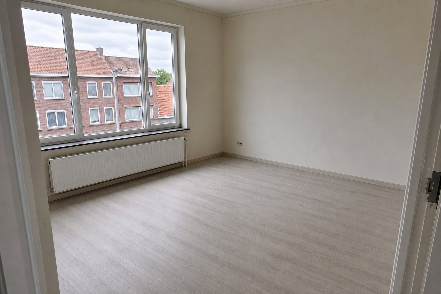 Vide appartement à Zwevegem : avant, en cours et après — après débarras